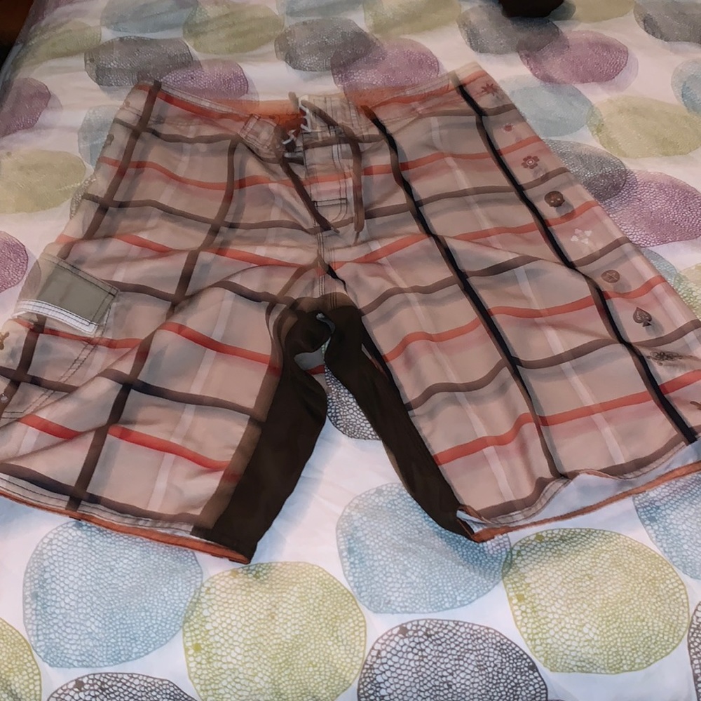 Mens Billabong board shorts. Early 2000’s